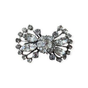 Vintage‎ Rhinestone  Brooch, Silver tone metal, Clear stone.